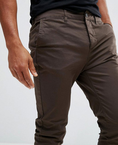 Men-Skinny-Chinos-In-Brown-Trouser