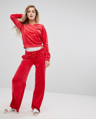 New-Look-Fashionable-Red-Tracksuit