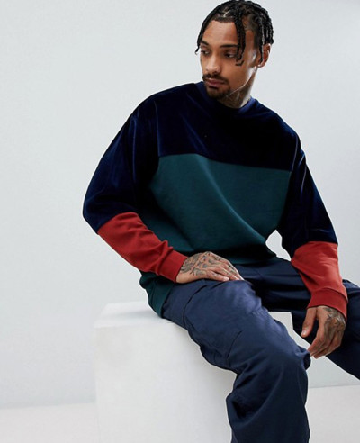 Oversized-Longline-Sweatshirt-In-Green-Velour-Colour-Block