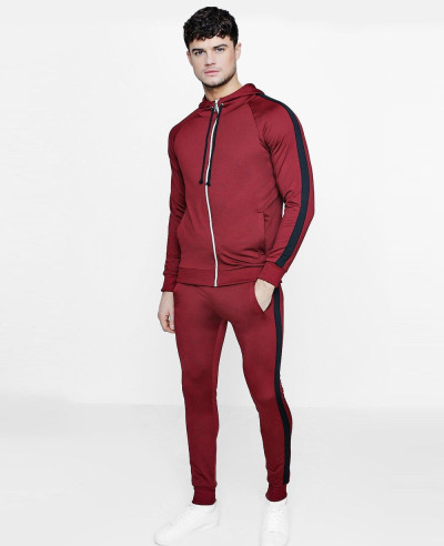 Skinny-Fit-Man-Tracksuit-With-Side-Panels