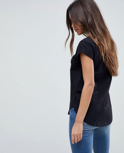 Boyfriend-Fit-with-Rolled-Sleeve-and-Curved-Hem-T-Shirt