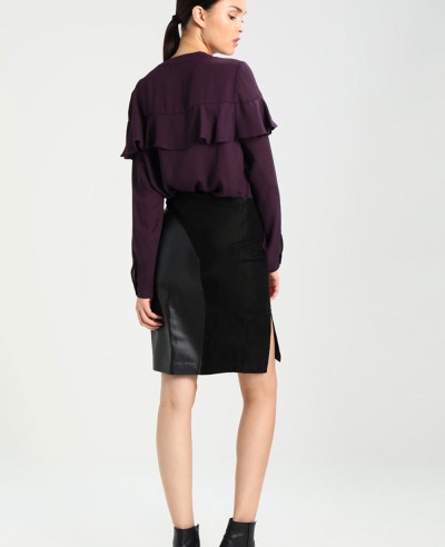 Lambskin-Leather-Pencil-Skirt