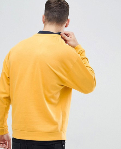 Oversized-Sweatshirt-With-Double-Layer-Neck