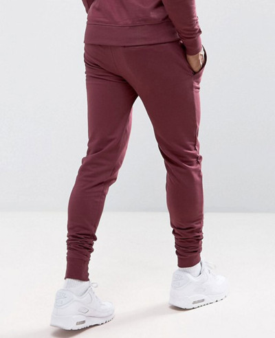 Skinny-Joggers-In-Burgundy