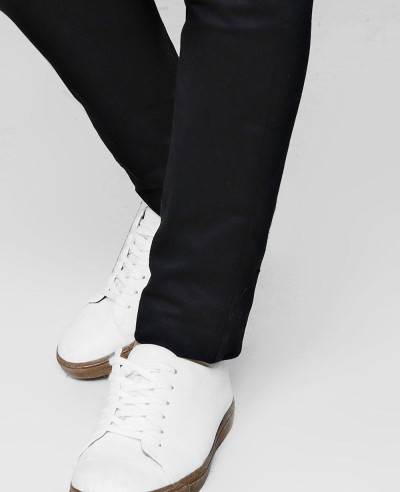 Slim-Fit-Chino-With-Stretch