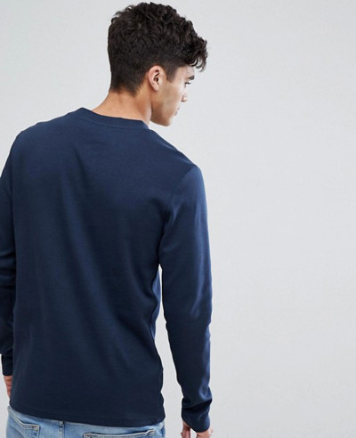 Sweatshirt-With-Pocket-Branding