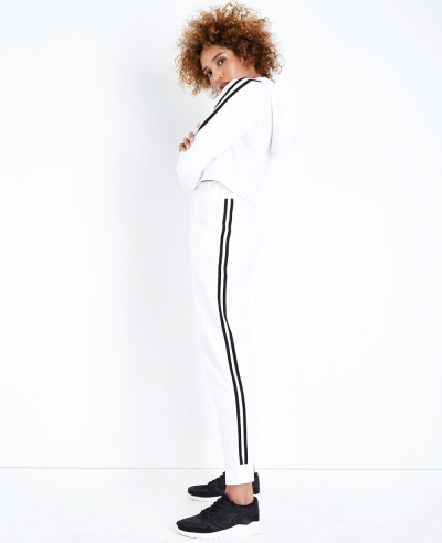White-Side-Stripe-Slim-Leg-Joggers-Sweatsuit