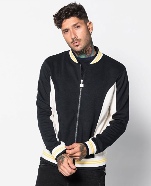 Bomber jacket with contrasting clearance collar