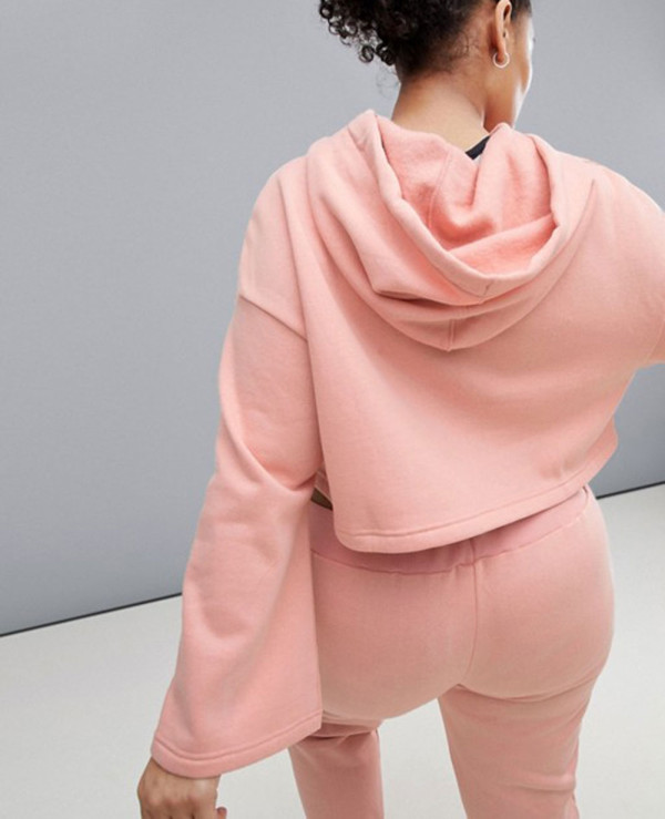Hot-Selling-Long-Sleeve-Hooded-In-Blush-Crop-Top