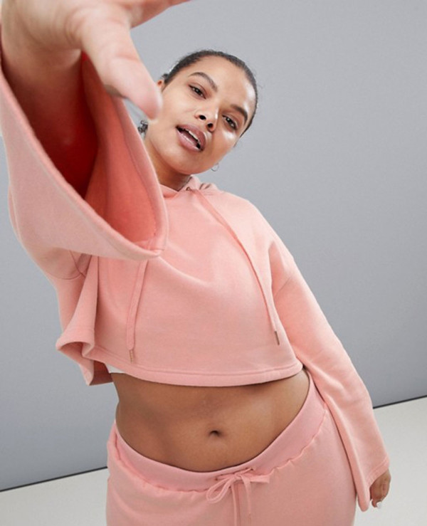 Hot-Selling-Long-Sleeve-Hooded-In-Blush-Crop-Top