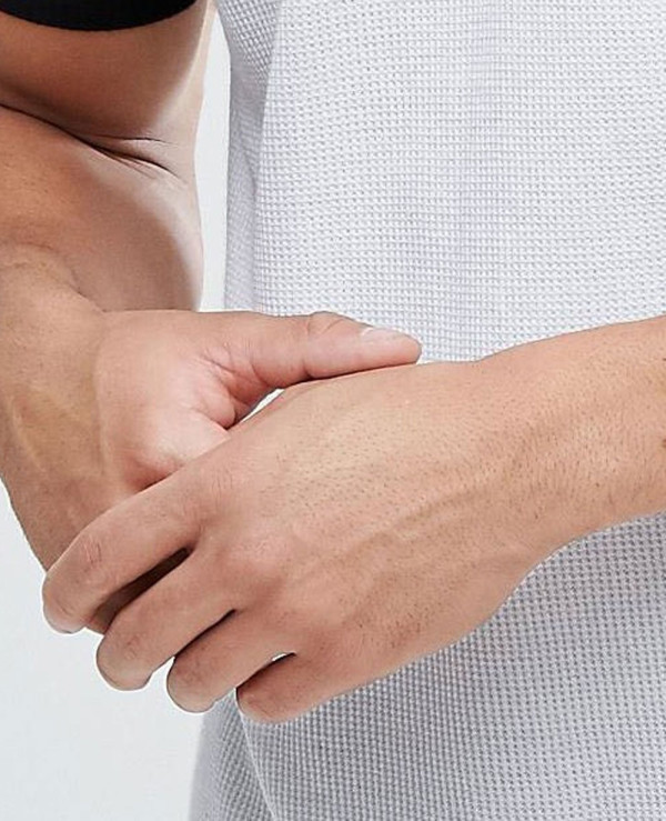 Longline-Muscle-With-Curved-Hem-And-Contrast-Raglan-Sleeves-T-Shirt