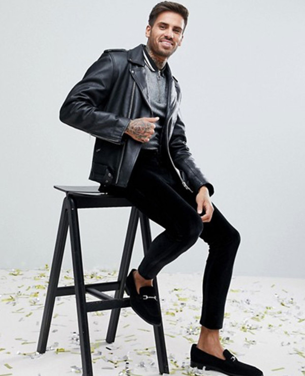 Men New Look In Silver Metallic Fabric With Silver Tipping And