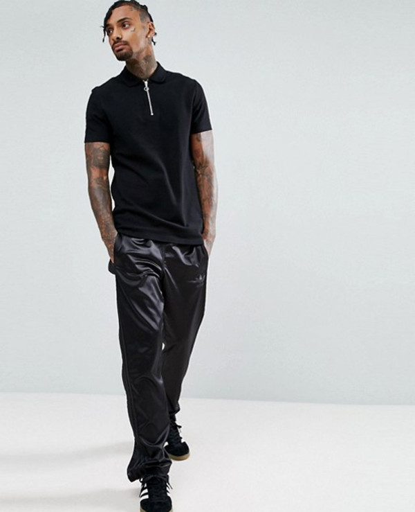 Pique-Polo-With-Zipper-Neck-In-Black