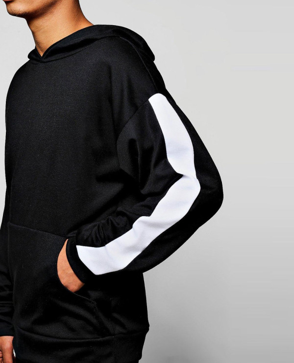 Pullover-Oversized-Hoodie-With-Side-Panel