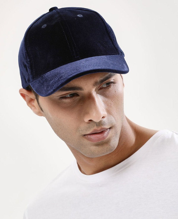 Curved peak hat new arrivals